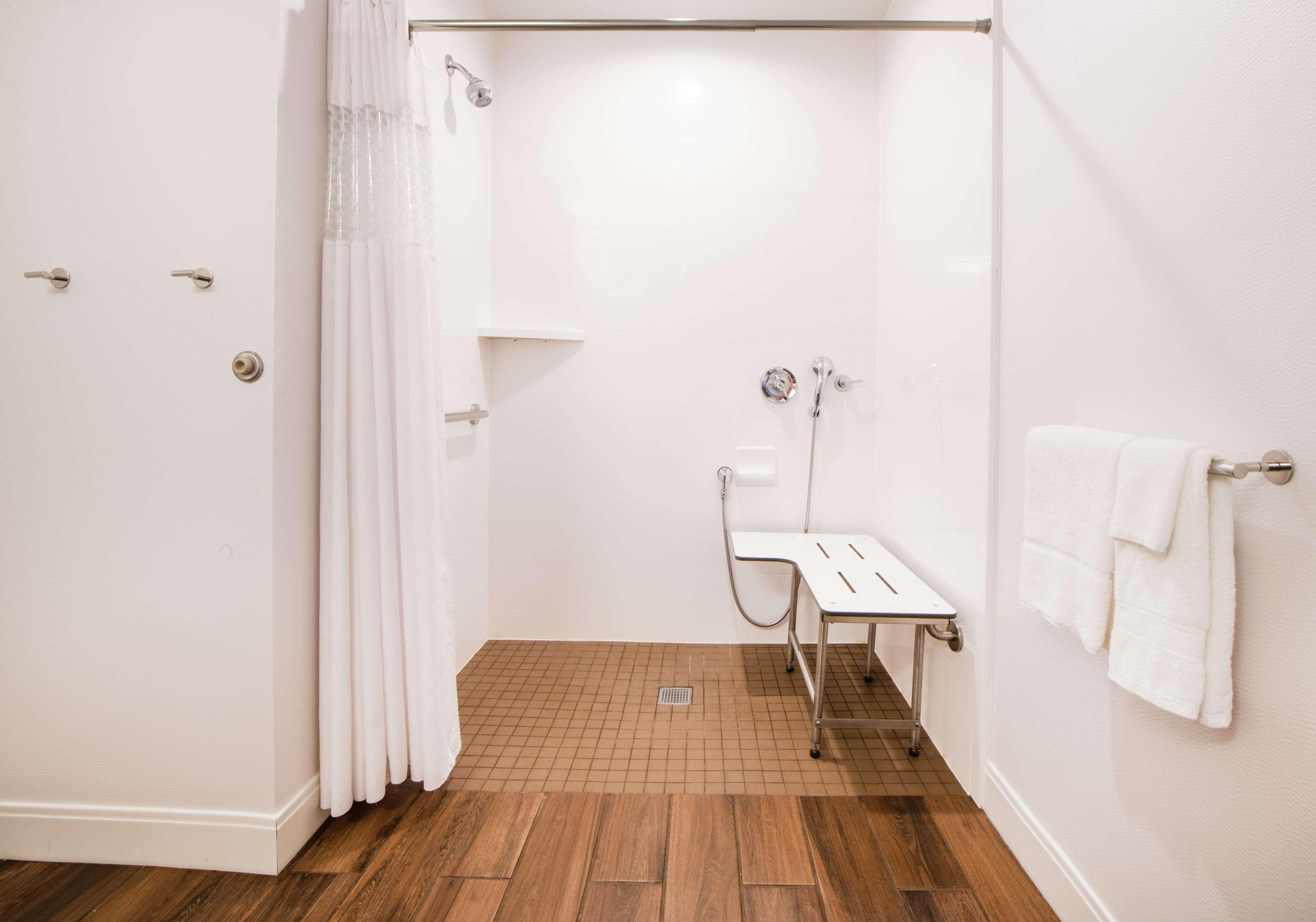 Hampton Inn Cleveland-Solon Екстериор снимка