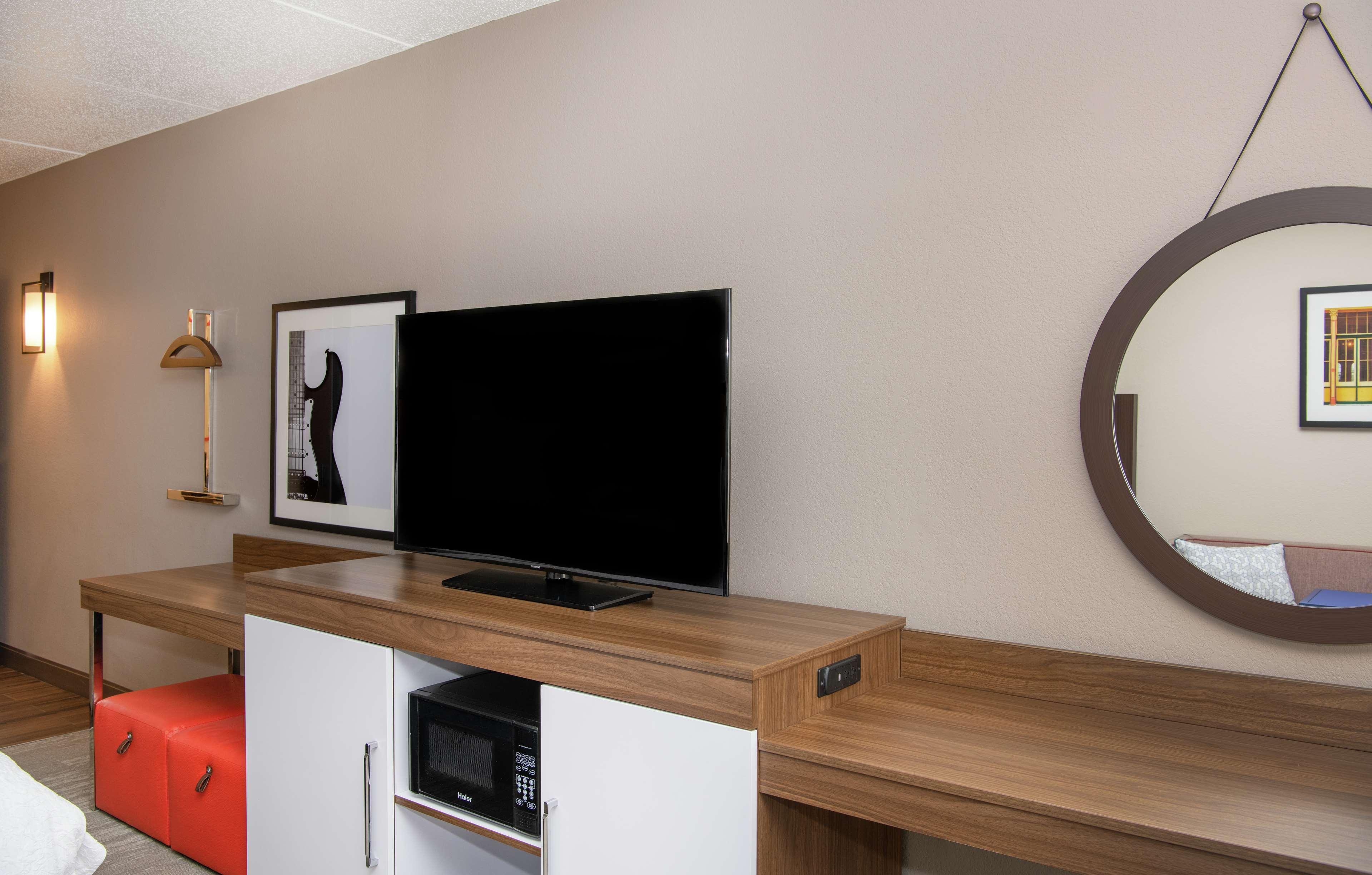 Hampton Inn Cleveland-Solon Екстериор снимка