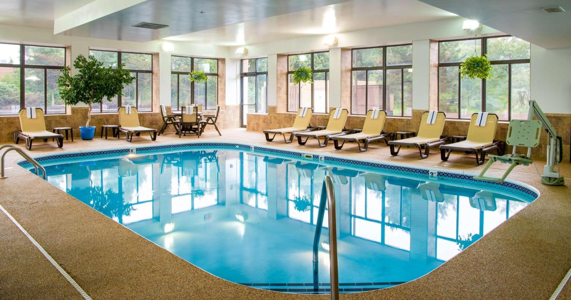 Hampton Inn Cleveland-Solon Екстериор снимка
