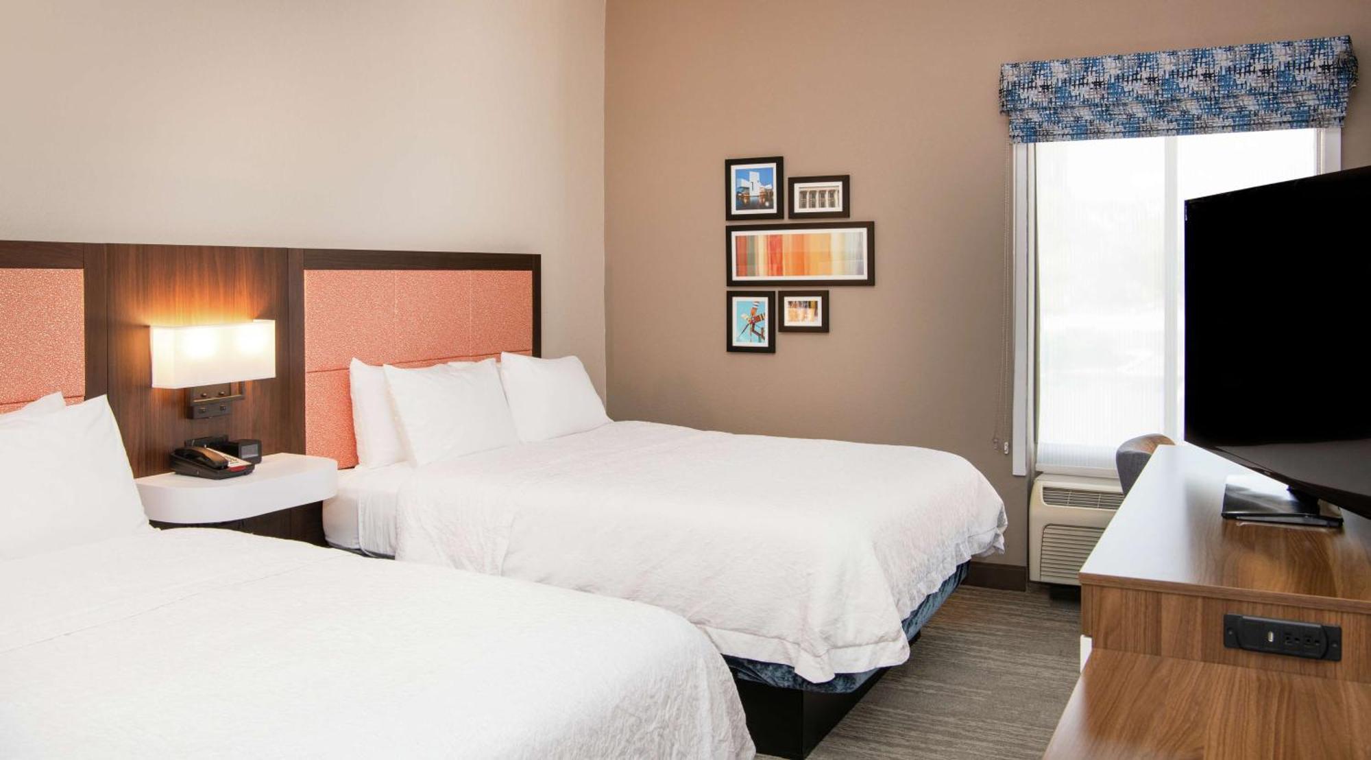 Hampton Inn Cleveland-Solon Екстериор снимка