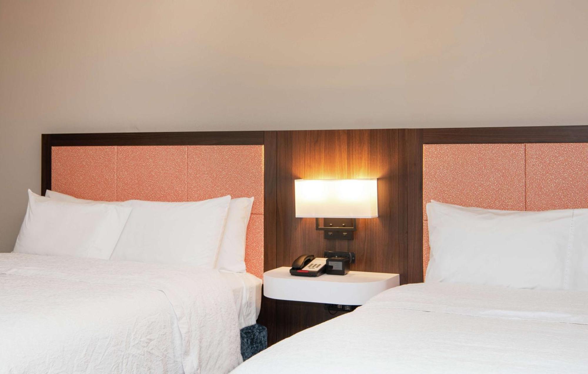 Hampton Inn Cleveland-Solon Екстериор снимка