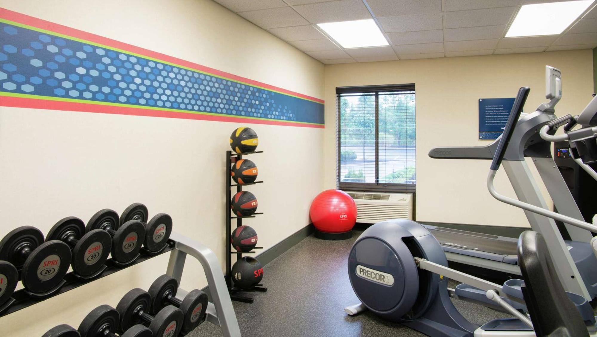 Hampton Inn Cleveland-Solon Екстериор снимка
