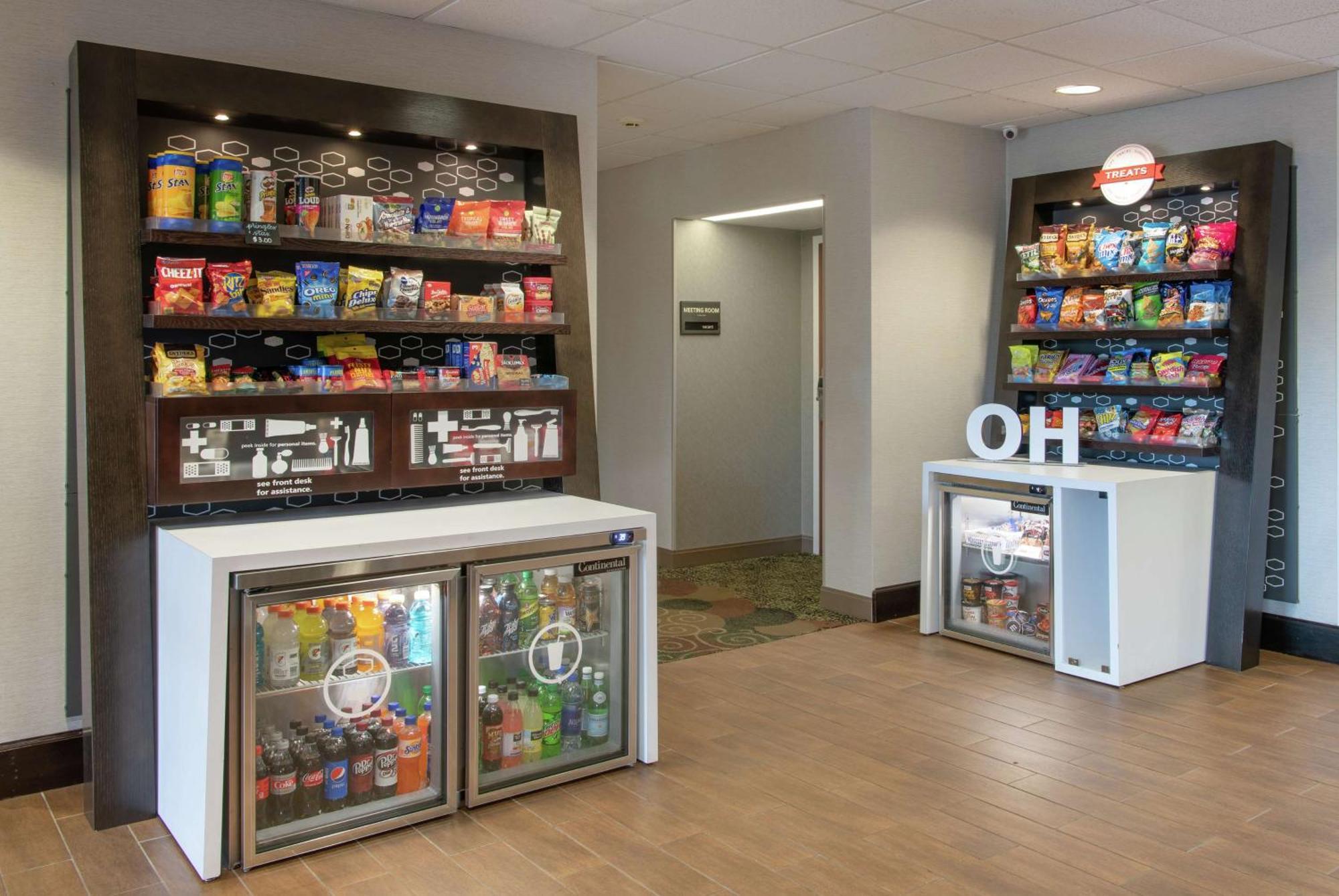 Hampton Inn Cleveland-Solon Екстериор снимка